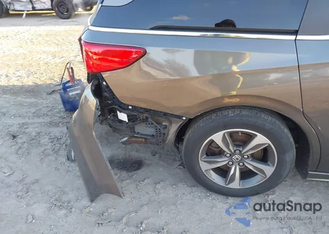 2018 Honda Odyssey Touring из США, поврежденный, VIN 5FNRL6H8XJB008475